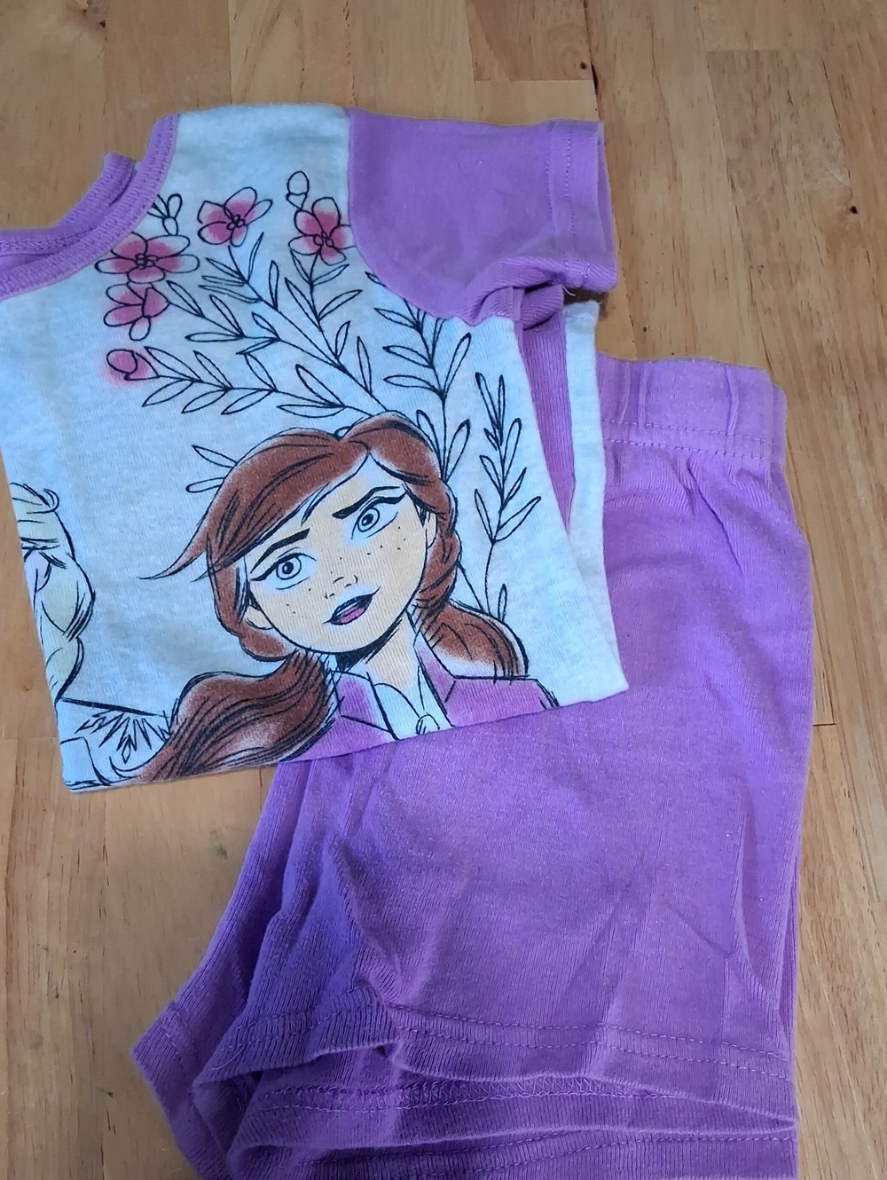 Disney Frozen II Lavender Girls Pajama Set